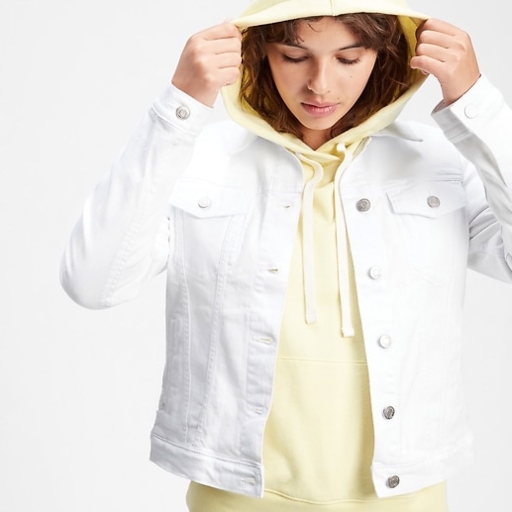 Womens small white jean jacket GAP